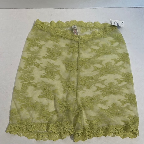 FREE PEOPLE DO YOU Lace Shorts in Cutecumber green small - Picture 3 of 15